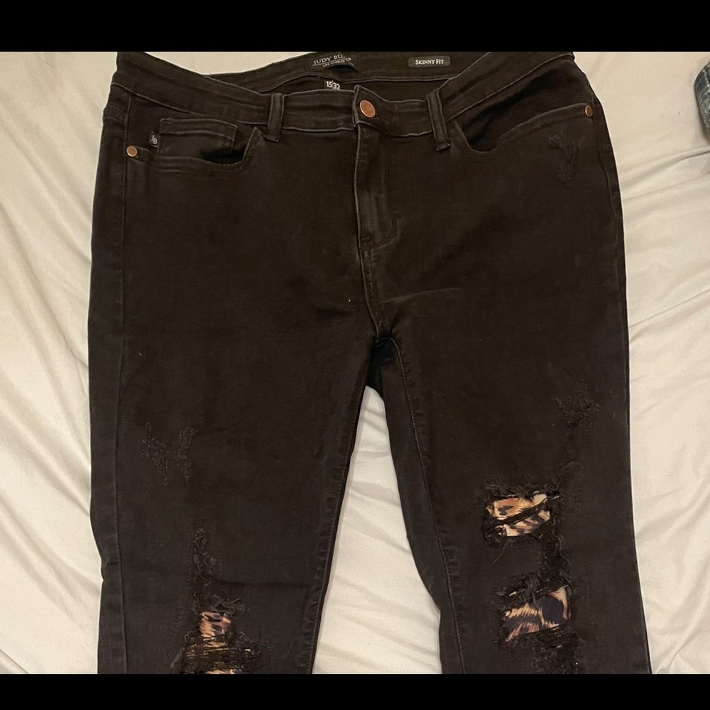 Judy Blue Distressed with Leopard print